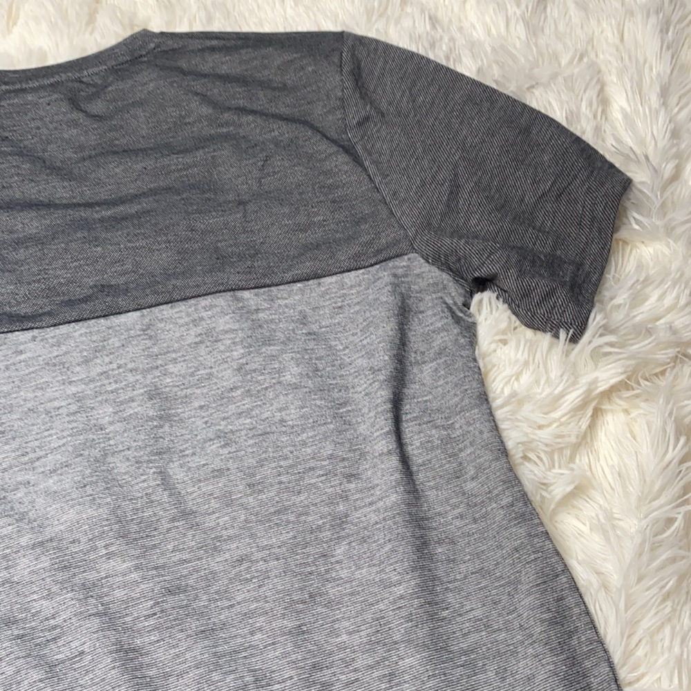 Champion Gray Duo Dry Breathable Odor Control Tee Men’s Size Small - Picture 11 of 12
